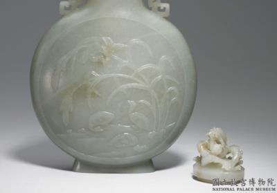 图片[3]-Jade vessel imitating a bronze hu with aquatic fowl motif, Qing dynasty, Qianlong reign (1736-1795)-China Archive